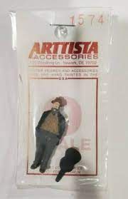 1574 STANDING HOBO W/ GUITAR-O