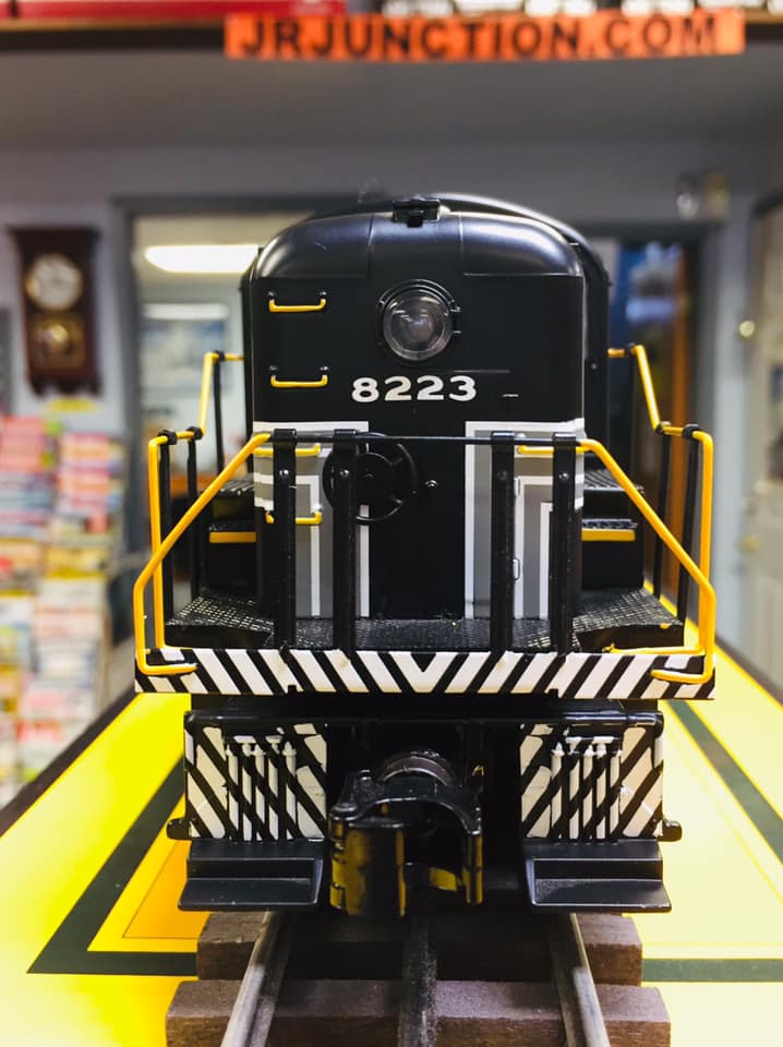 30-20689-1 NEW YORK CENTRAL ALCO RS3 #8223 "ADIRONDACK SCENIC RAILROAD"-O