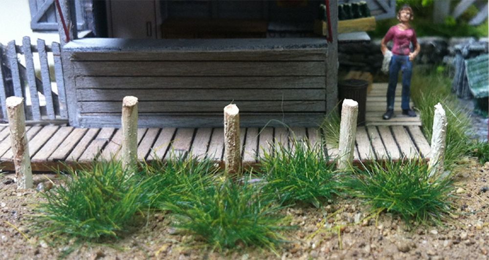 31032 DARK GREEN TUFTS