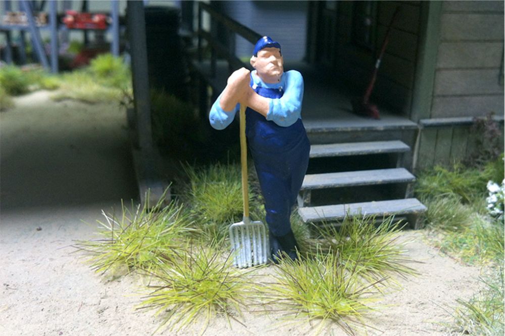 31041 LIGHT GREEN TUFTS