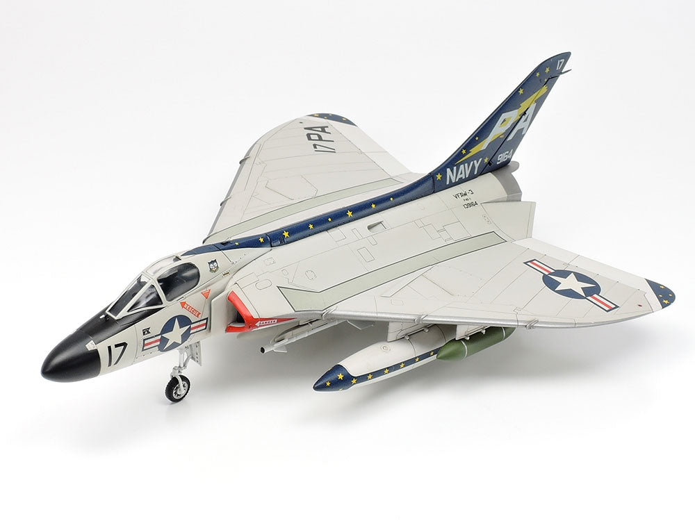 60741 DOUGLAS F4D-1 SKYRAY-1:72 SCALE