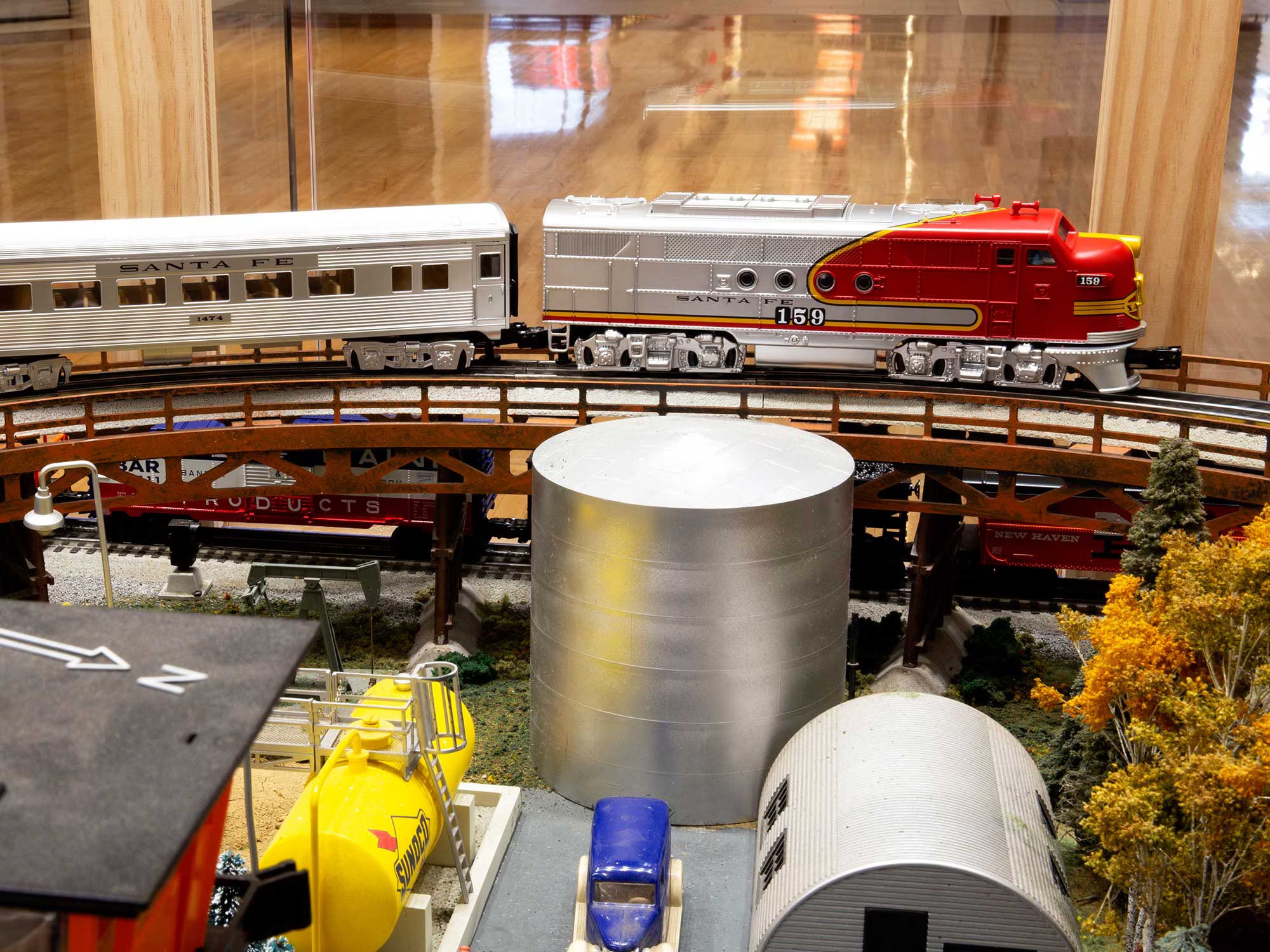 6-84719 SANTA FE SUPER CHIEF DIESEL PASSENGER TRAIN SET-O