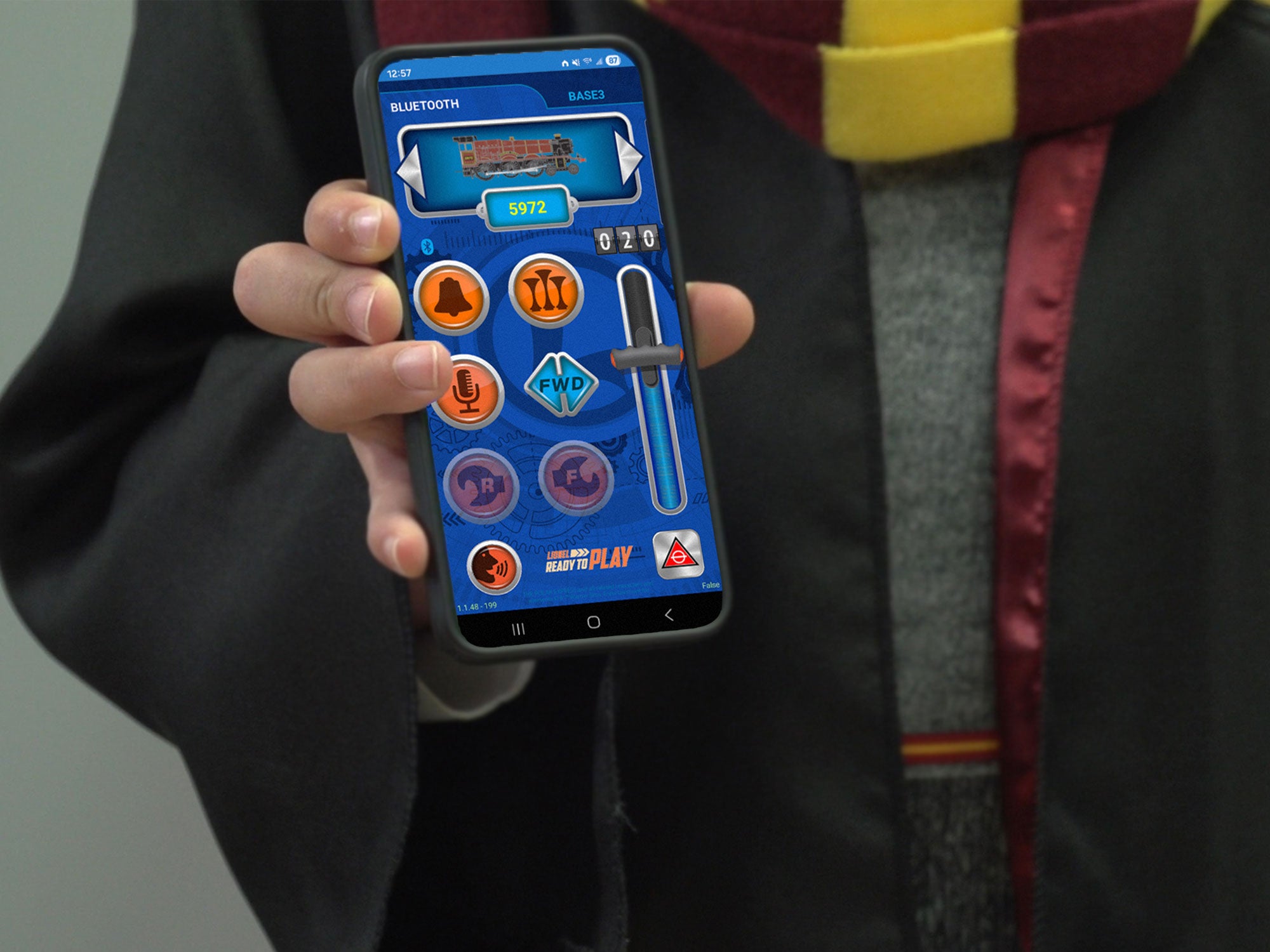 7-12132 HARRY POTTER'S HOGWARTS EXPRESS BATTERY OPERATED O GAUGE TRAIN SET-O