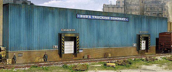 933-3192 BUD'S TRUCKING COMPANY BACKGROUND BUILDING-HO