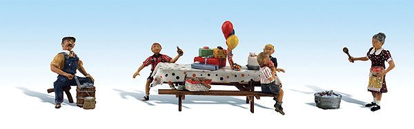 A1935 BACKYARD BIRTHDAY PARTY-HO