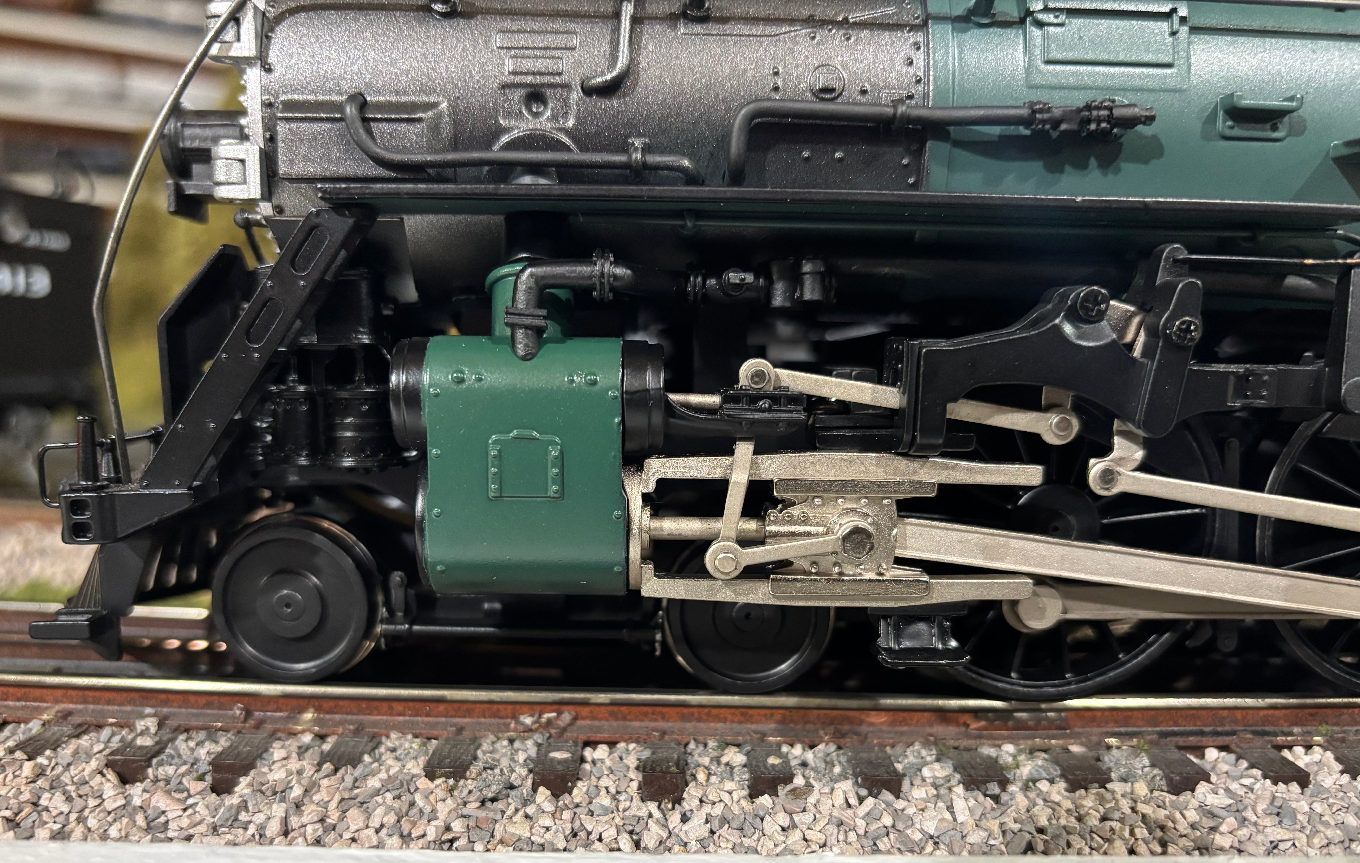 GRNPS32RP BOSTON & ALBANY J2 HUDSON STEAM LOCOMOTIVE GREEN W/ 2-RAIL PILOT-O
