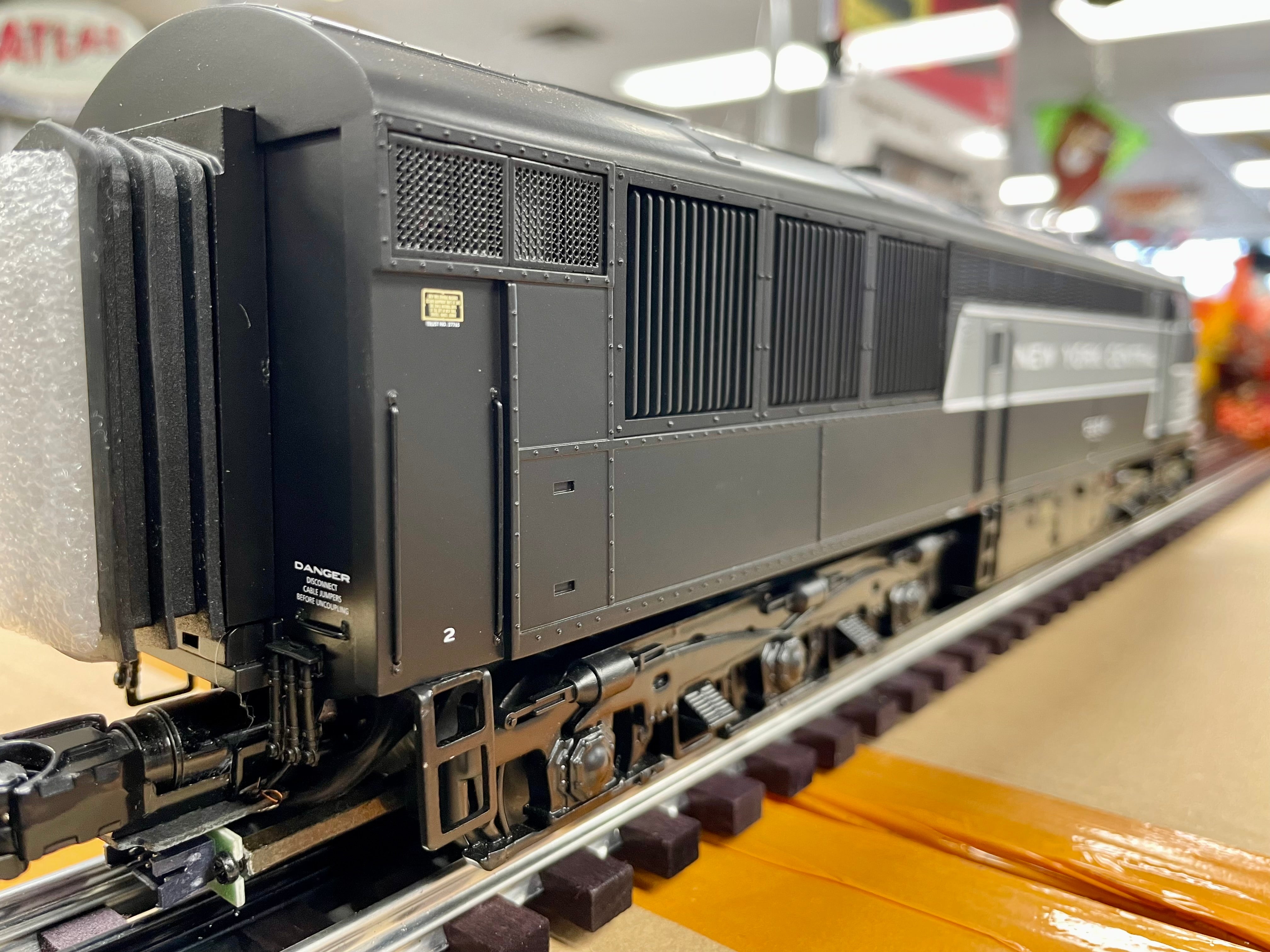 20-21963-1 NEW YORK CENTRAL FAIRBANKS MORSE ERIE BUILT SET #5003A/#5101B-O