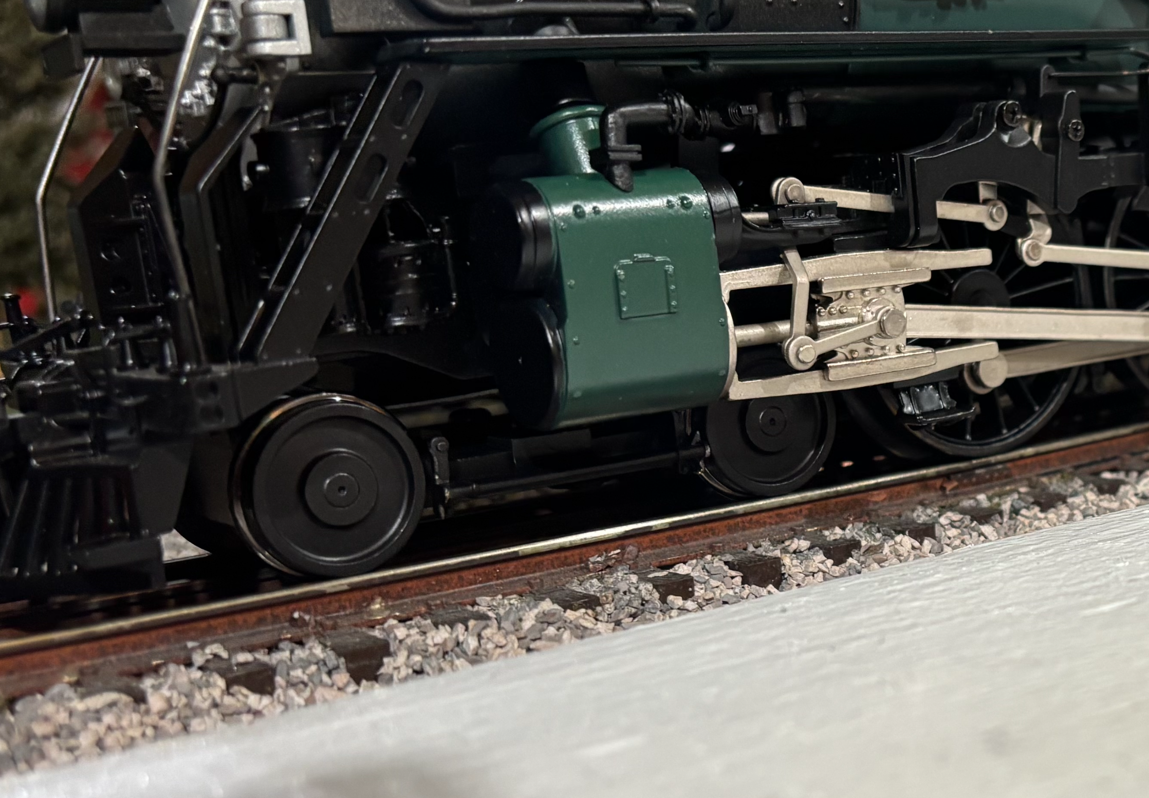 GRNPS32RP BOSTON & ALBANY J2 HUDSON STEAM LOCOMOTIVE GREEN W/ 2-RAIL PILOT-O