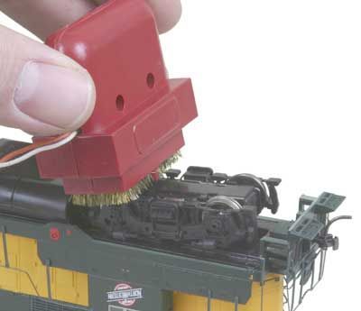 236 LOCOMOTIVE DRIVER CLEANER