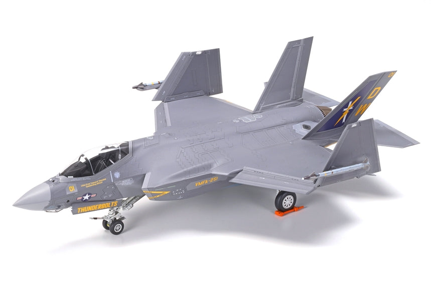 60794 LOCKHEED MARTIN F-35C LIGHTNING II-1:72 SCALE
