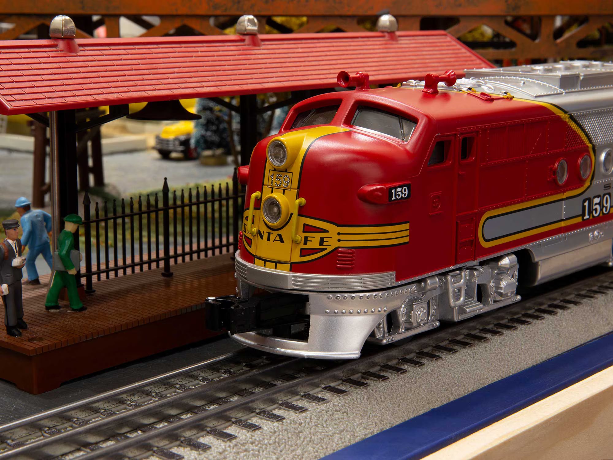 6-84719 SANTA FE SUPER CHIEF DIESEL PASSENGER TRAIN SET-O
