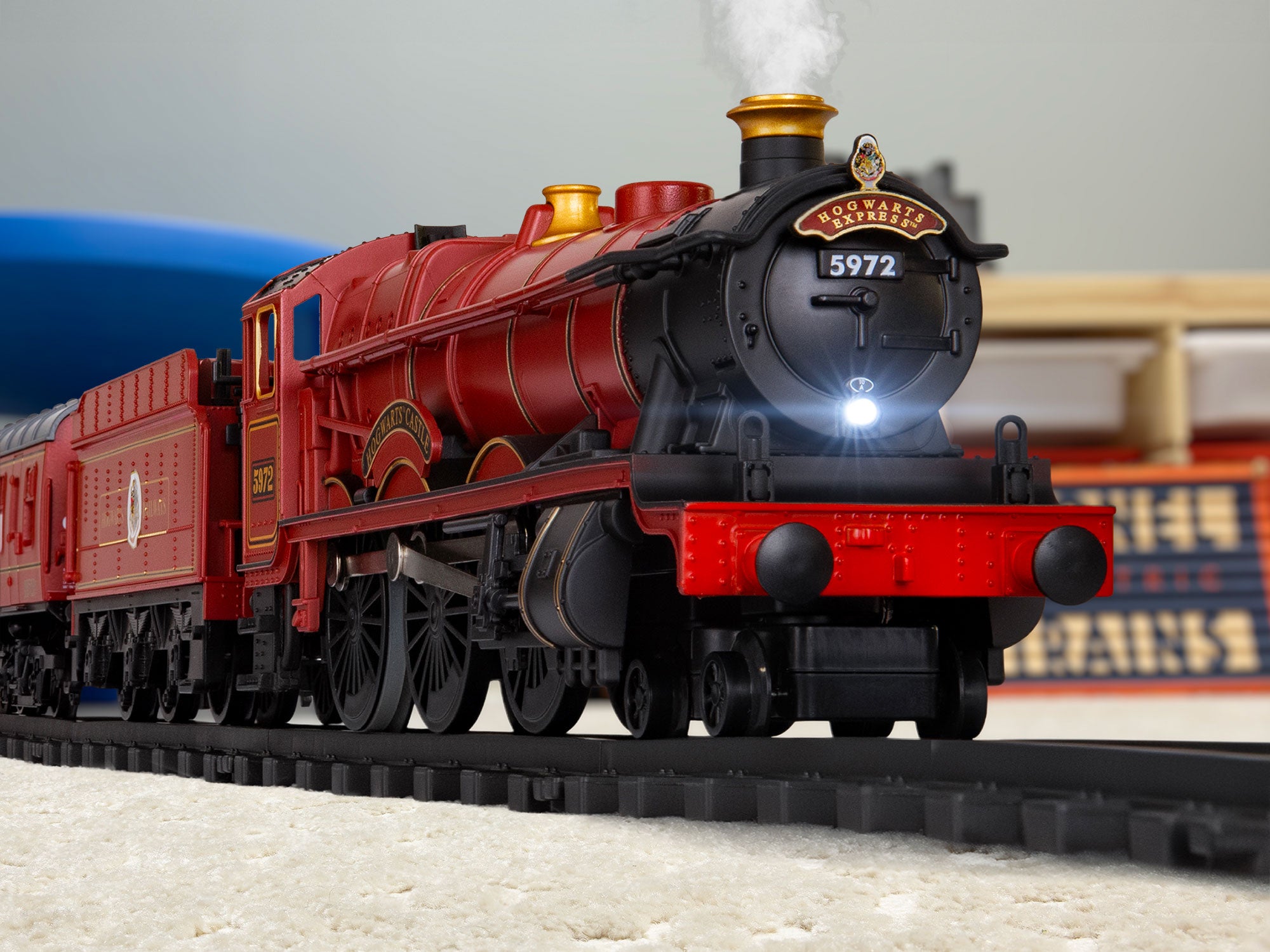 7-12132 HARRY POTTER'S HOGWARTS EXPRESS BATTERY OPERATED O GAUGE TRAIN SET-O