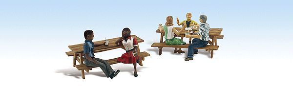 A1939 OUTDOOR DINING-HO
