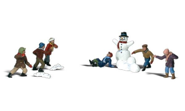 A2183 SNOWBALL FIGHT-N