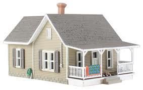 BR4926 GRANNY'S HOUSE-N