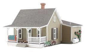 BR5027 GRANNY'S HOUSE-HO