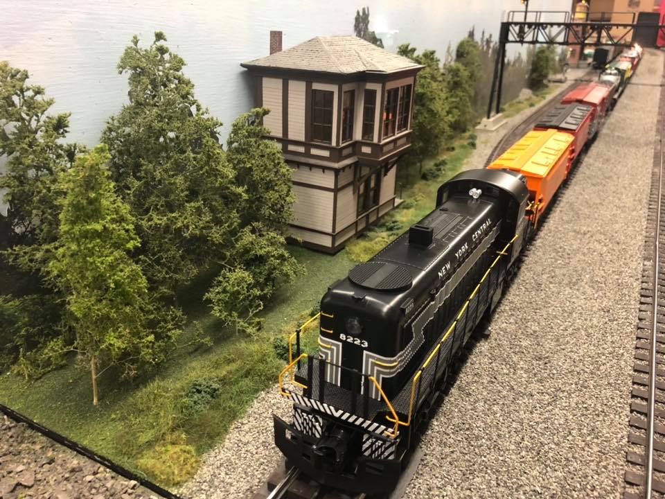 30-20689-1 NEW YORK CENTRAL ALCO RS3 #8223 "ADIRONDACK SCENIC RAILROAD"-O