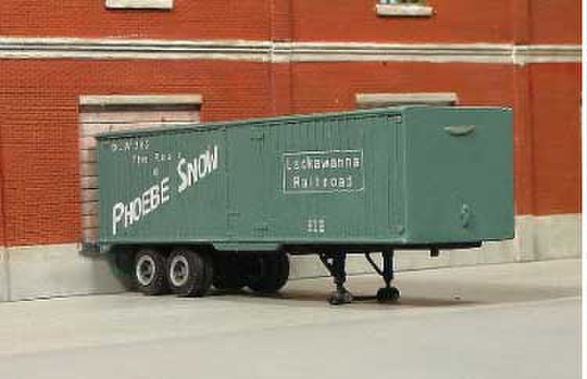 T-027-3 LACKAWANNA RAILROAD FRUEHAUF 32' TRAILER-HO